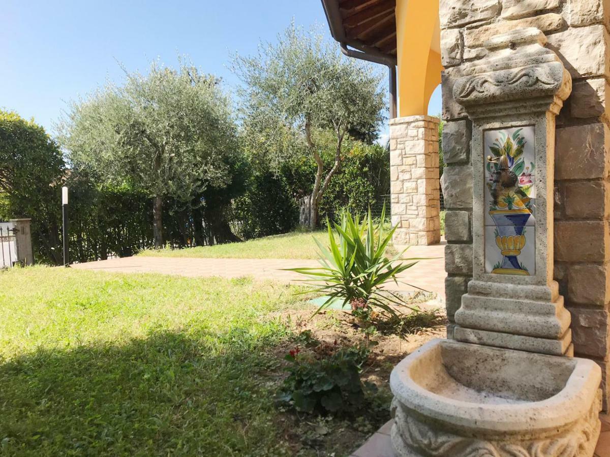 Villa The Sweet Rose With Pool Manerba del Garda Eksteriør bilde